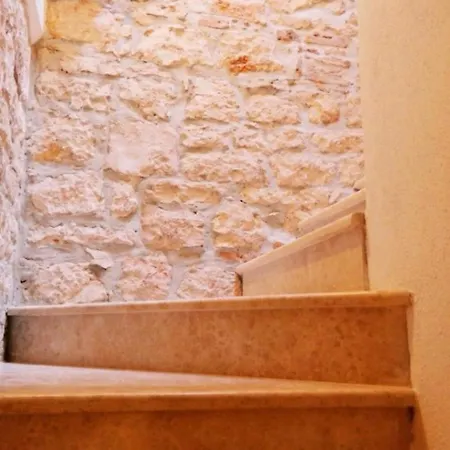 Apartment Beatrice. 10Mt To The Beach :) Rovinj Exterior photo